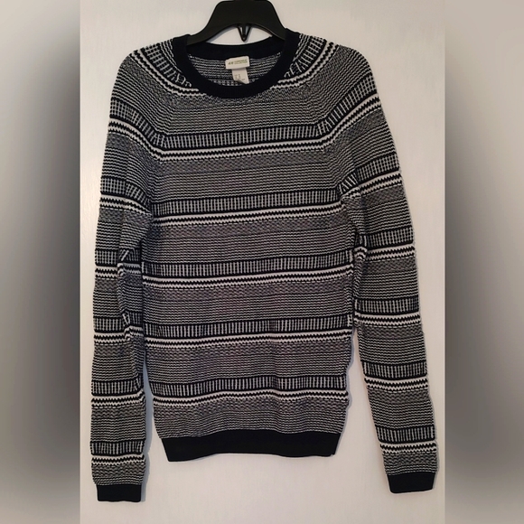 H&M Sweaters - H&M Navy and White sweater